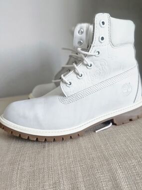 Timberland White Leather Lace-Up Boots
